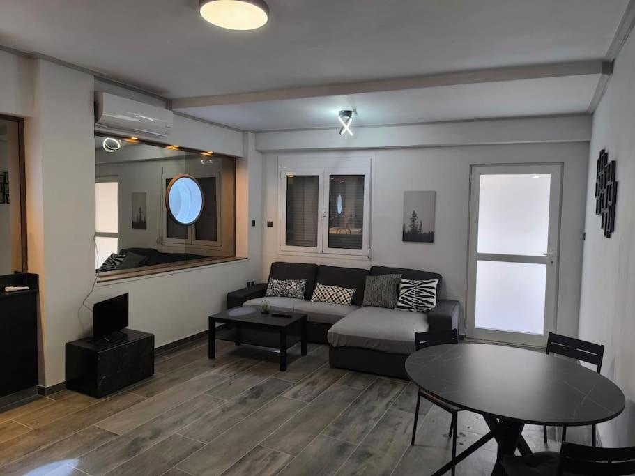 Apartment επάνω στο σταθμός