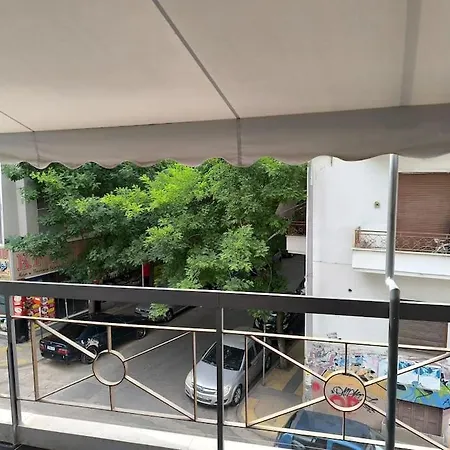 Διαμέρισμα Επάνω Στο Σταθμός Athens Exterior photo